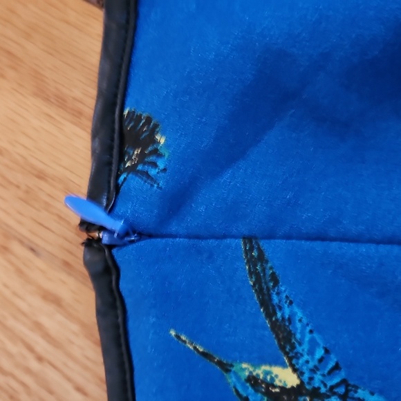 Kensie Blue A-Line Mini Dress, Cap Sleeves, Hummingbird Pattern, Belt, Zipper - Picture 10 of 12